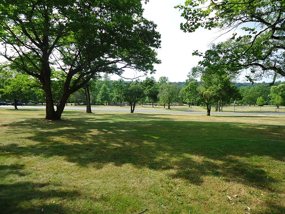 Warinanco Park in Union County NJ — 204-acre county park designed by Frederick Olmsted